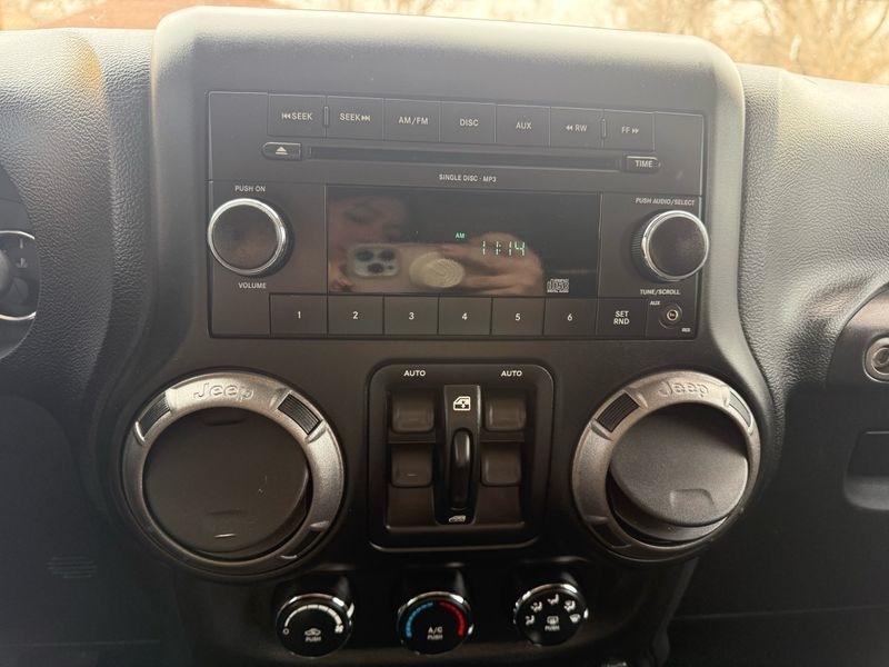 Jeep Wrangler Unlimited 4WD 4dr Sport 2011