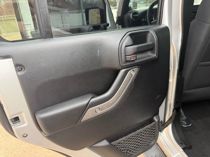 Jeep Wrangler Unlimited 4WD 4dr Sport 2011