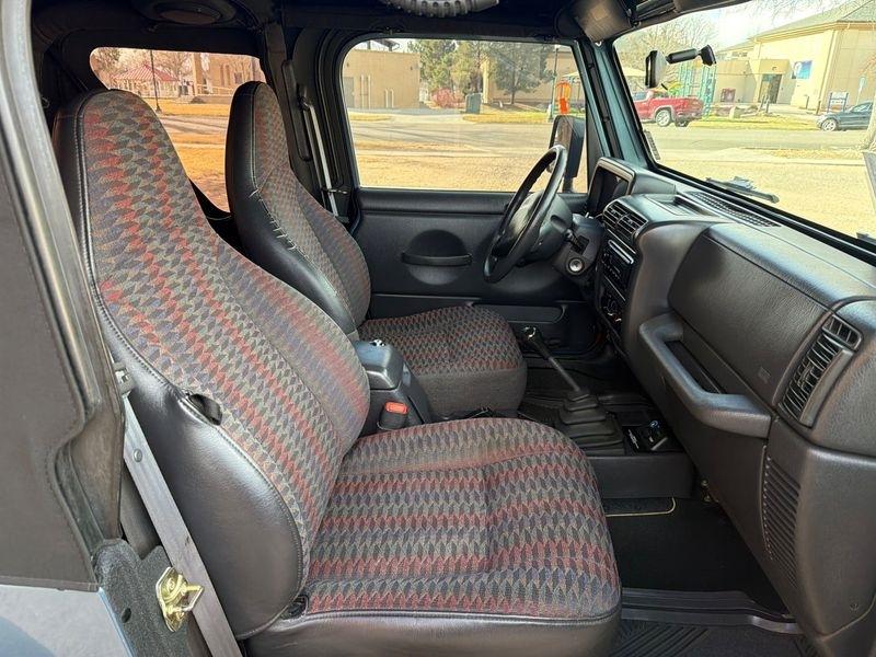 Jeep Wrangler 2dr SE 1999