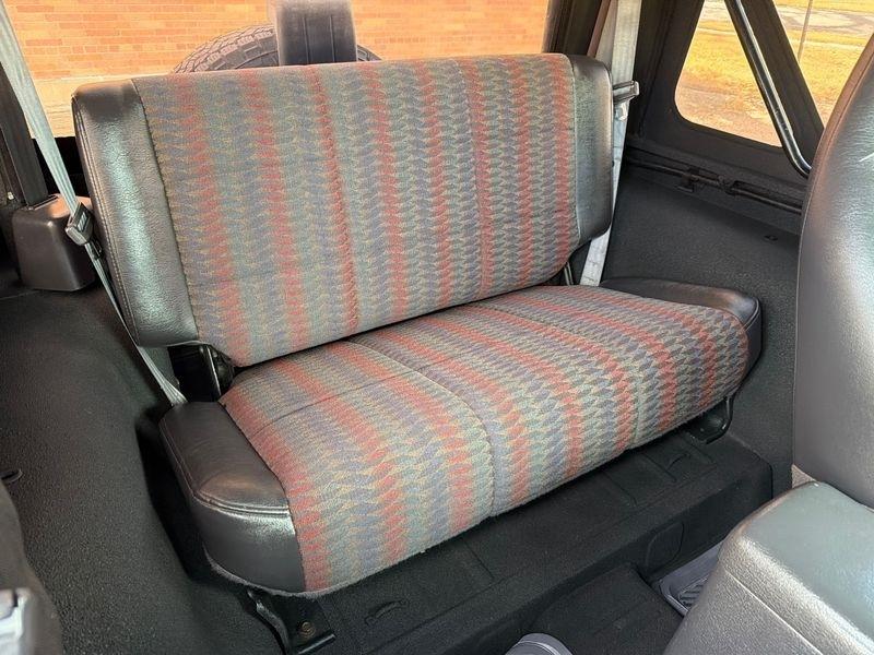 Jeep Wrangler 2dr SE 1999