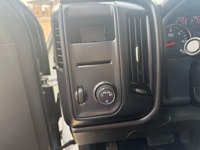 Chevrolet Silverado 1500 4WD Reg Cab 133.0" Work Truck 2017