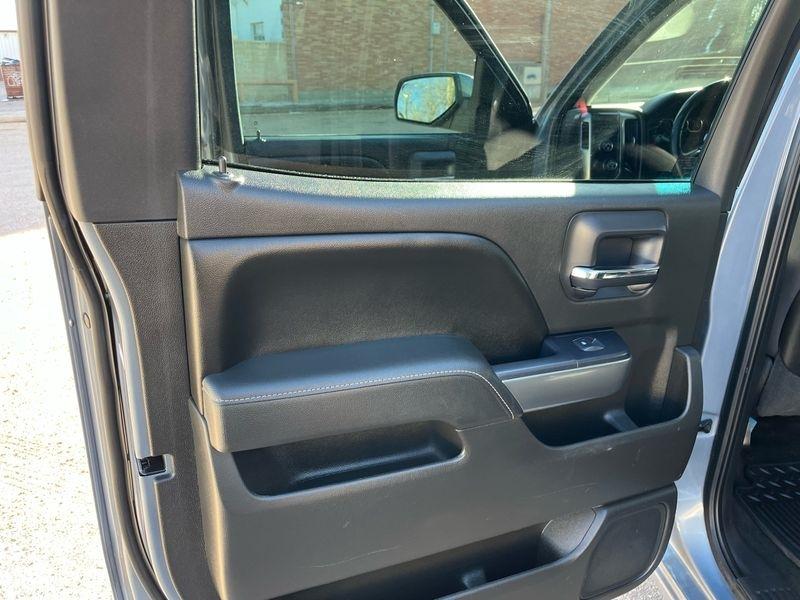 Chevrolet Silverado 1500 4WD Crew Cab 143.5" LT w/1LT 2015