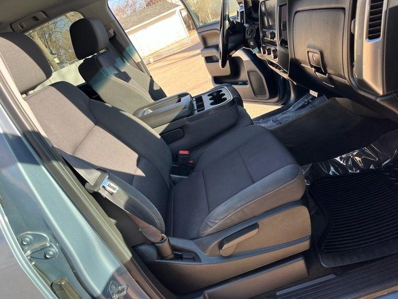 Chevrolet Silverado 1500 4WD Crew Cab 143.5" LT w/1LT 2015