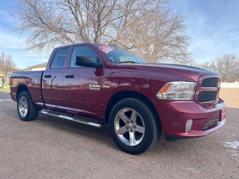 RAM 1500 2WD Quad Cab 140.5" Express 2014