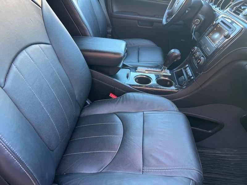 Buick Enclave AWD 4dr Leather 2016