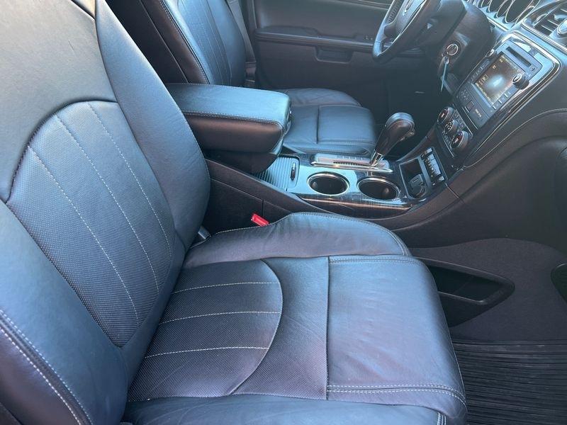 Buick Enclave AWD 4dr Leather 2016