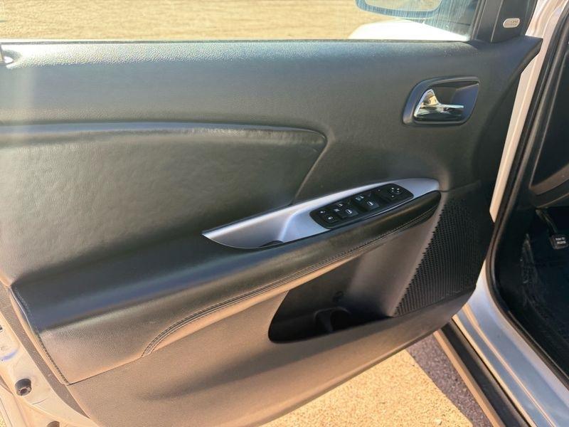 Dodge Journey AWD 4dr SXT 2012