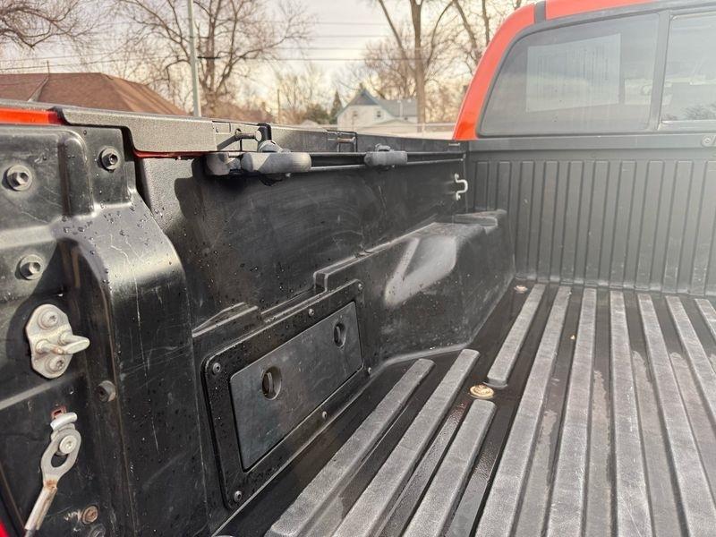 Toyota Tacoma 4WD Double Cab V6 MT TRD Off Road (Natl) 2016