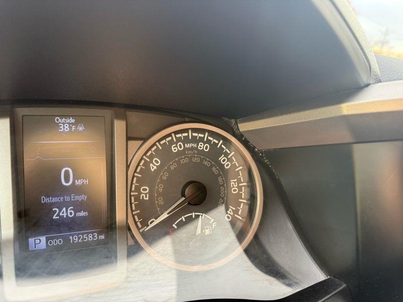 Toyota Tacoma 4WD Double Cab V6 MT TRD Off Road (Natl) 2016