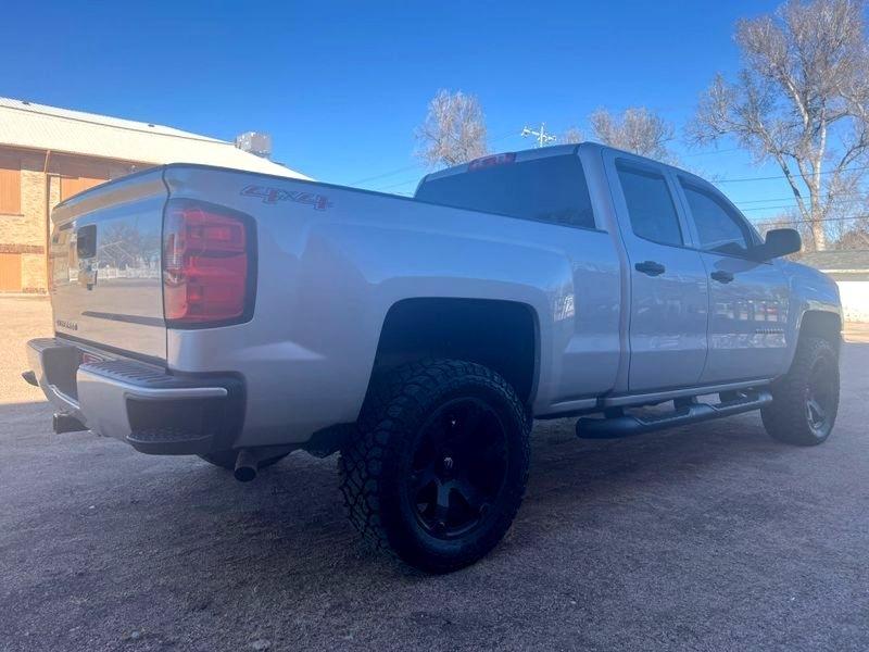 Chevrolet Silverado 1500 4WD Double Cab 143.5" Custom 2017