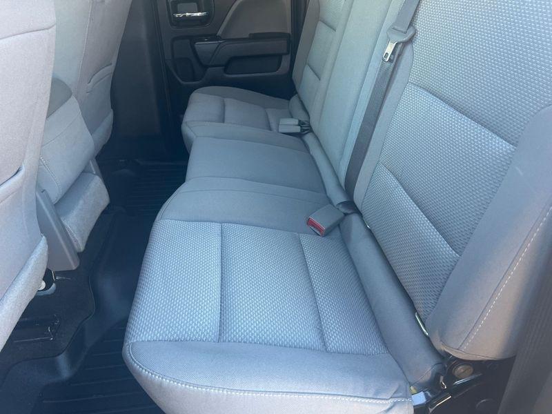 Chevrolet Silverado 1500 4WD Double Cab 143.5" Custom 2017