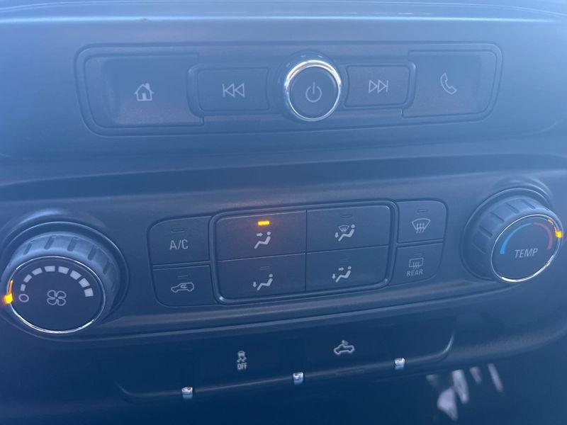 Chevrolet Silverado 1500 4WD Double Cab 143.5" Custom 2017