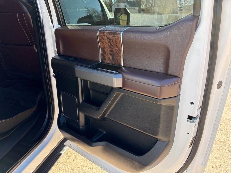 Ford F-150 4WD SuperCrew 145" King Ranch 2016