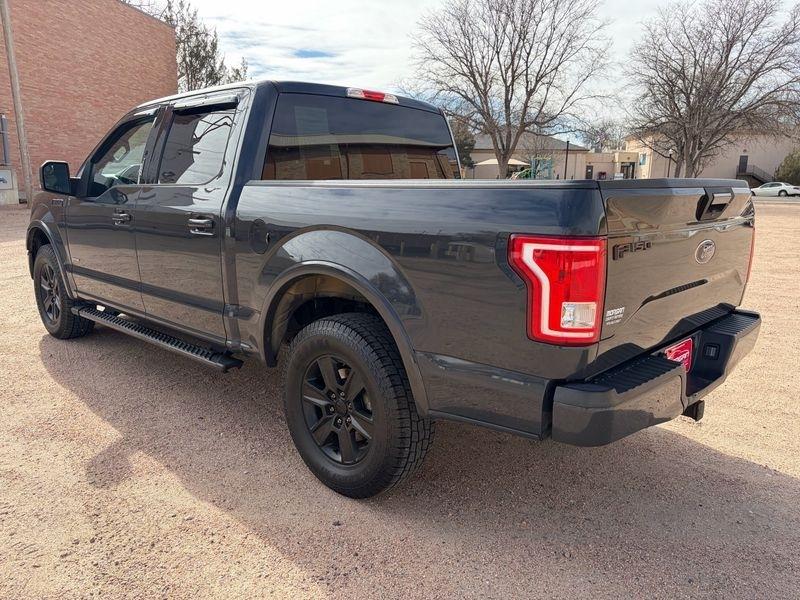 Ford F-150 4WD SuperCrew 145" Lariat 2016
