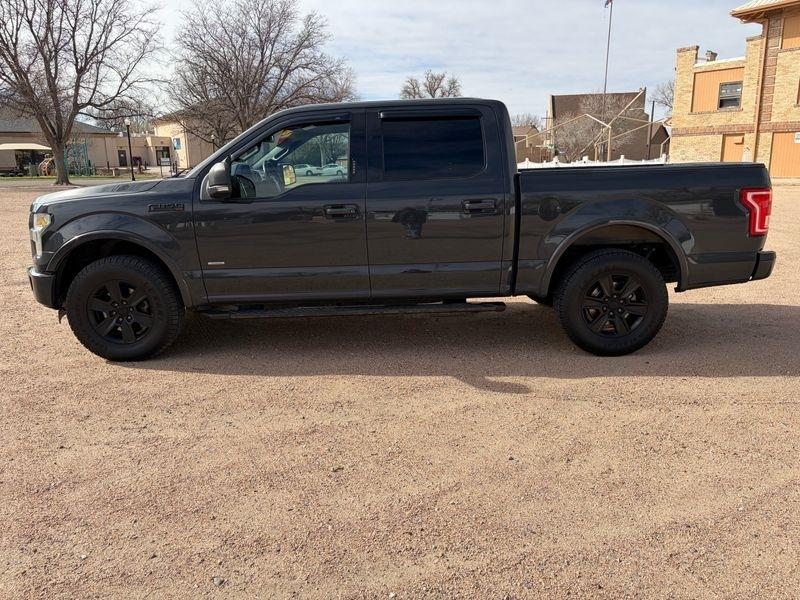 Ford F-150 4WD SuperCrew 145" Lariat 2016