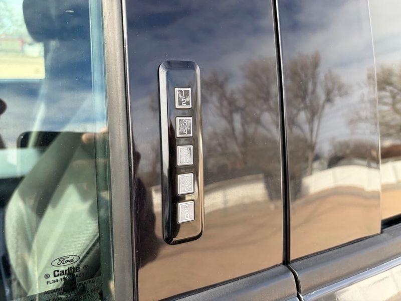 Ford F-150 4WD SuperCrew 145" Lariat 2016