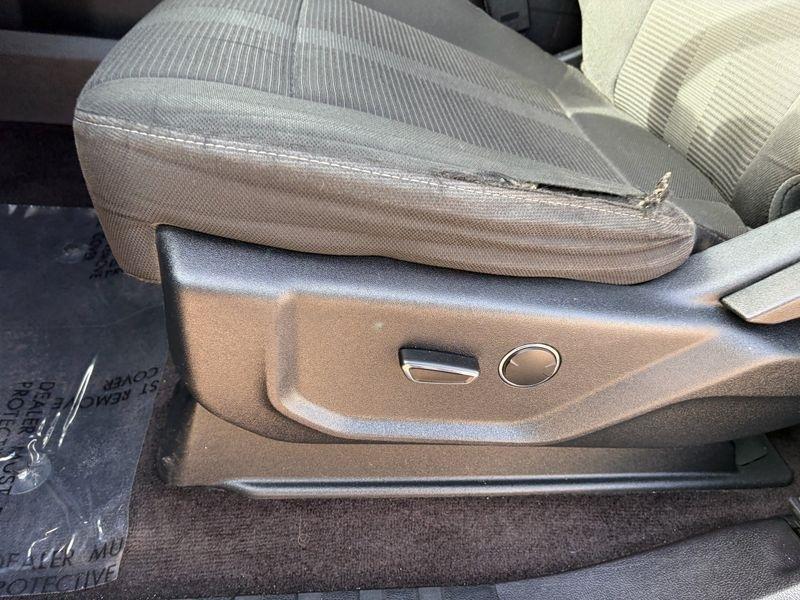 Ford F-150 4WD SuperCrew 145" Lariat 2016