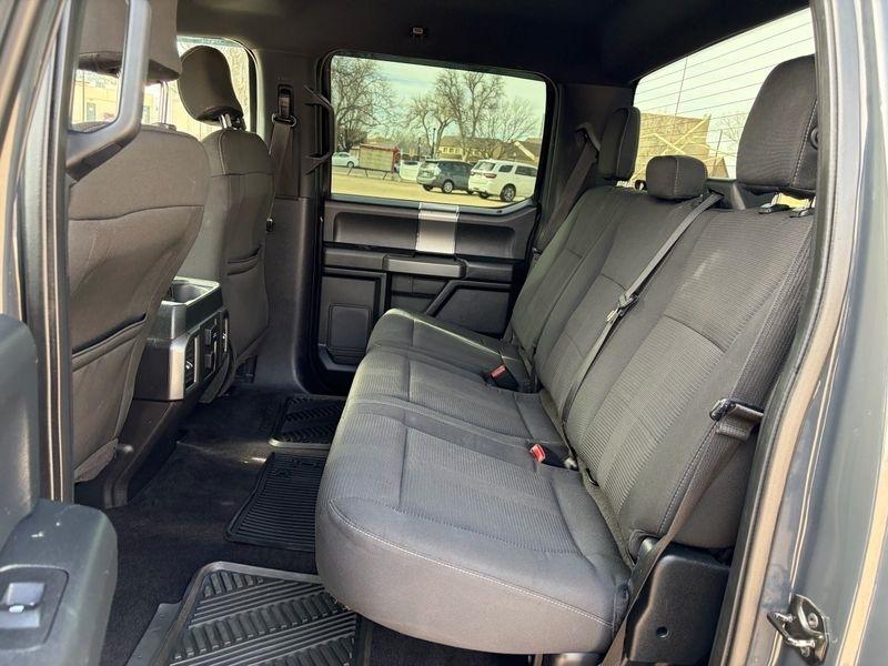 Ford F-150 4WD SuperCrew 145" Lariat 2016