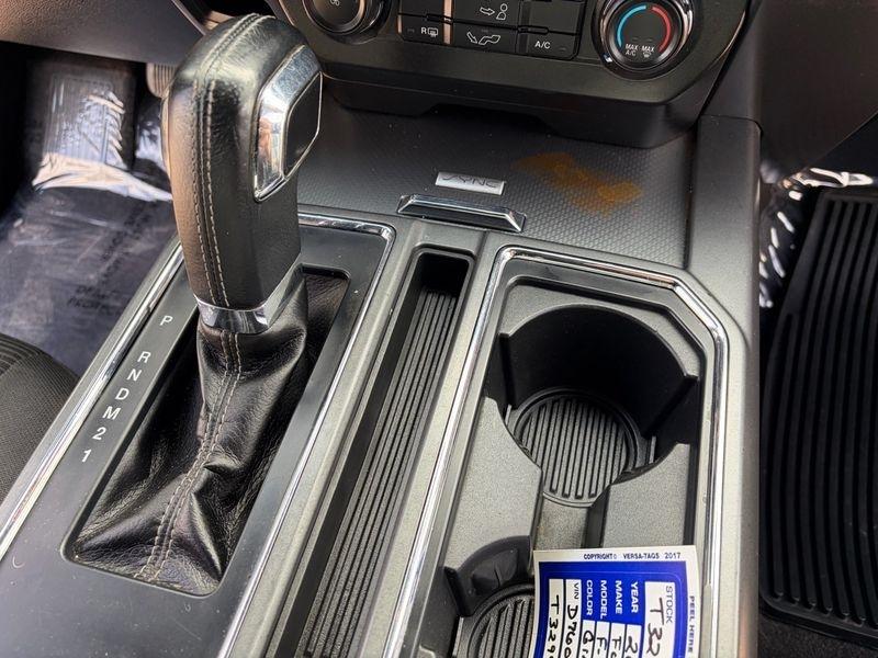 Ford F-150 4WD SuperCrew 145" Lariat 2016