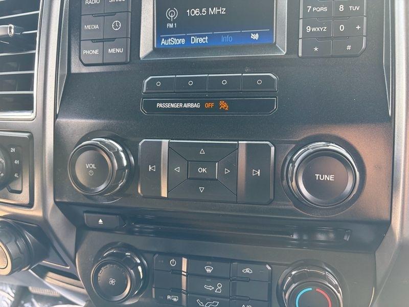 Ford F-150 4WD SuperCrew 145" Lariat 2016