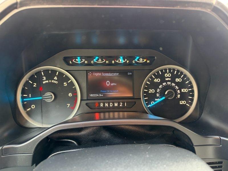 Ford F-150 4WD SuperCrew 145" Lariat 2016