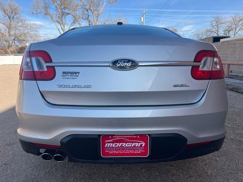 Ford Taurus 4dr Sdn SEL FWD 2010