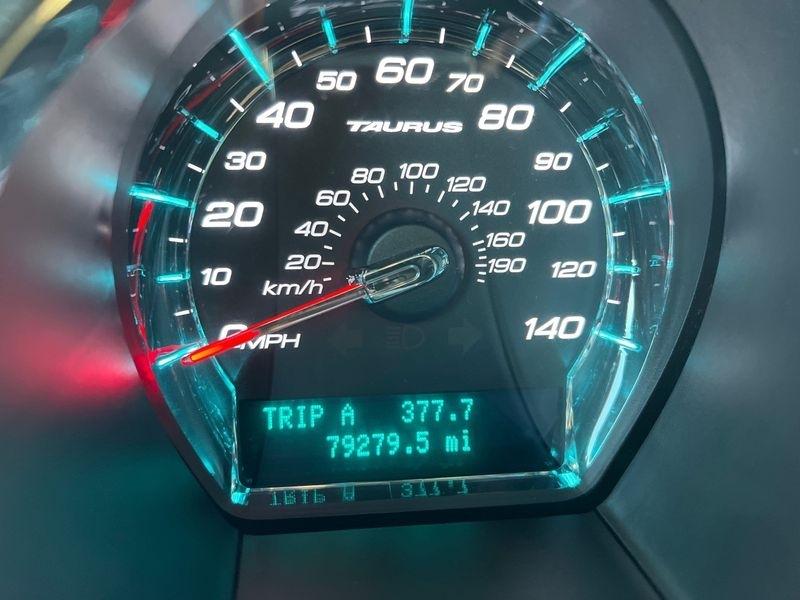 Ford Taurus 4dr Sdn SEL FWD 2010