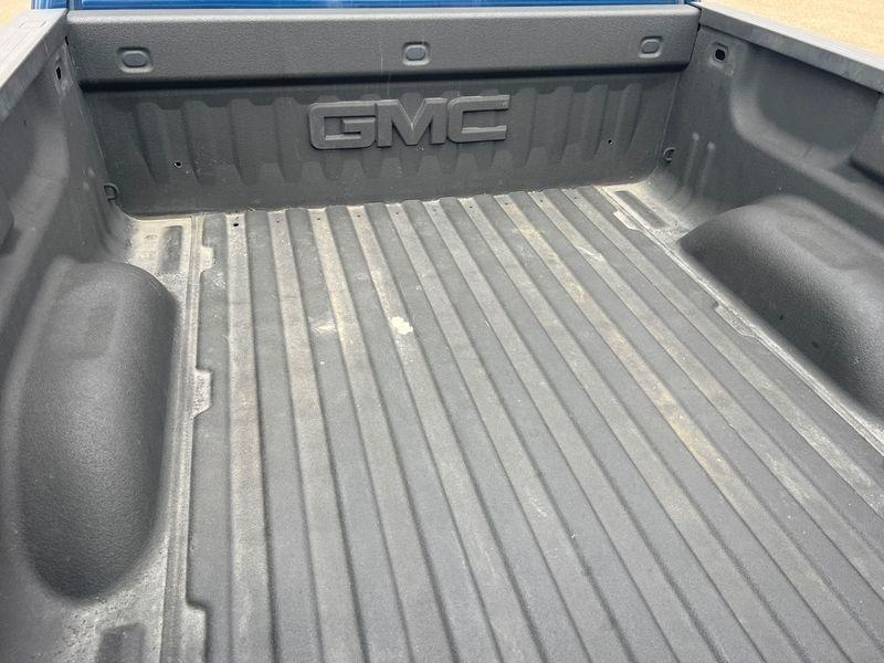 GMC Sierra 1500 4WD Crew Cab 143.5" SLT 2018