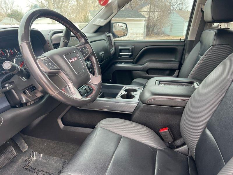 GMC Sierra 1500 4WD Crew Cab 143.5" SLT 2018