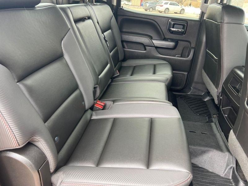 GMC Sierra 1500 4WD Crew Cab 143.5" SLT 2018