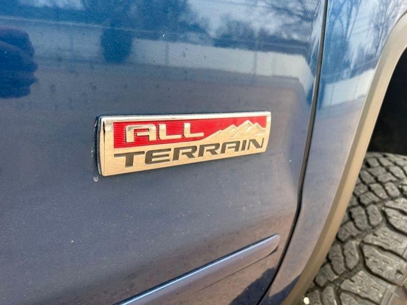 GMC Sierra 1500 4WD Crew Cab 143.5" SLT 2018