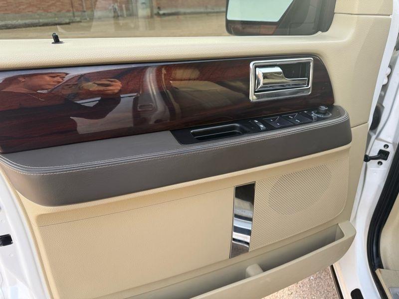 Lincoln Navigator L 4WD 4dr 2015