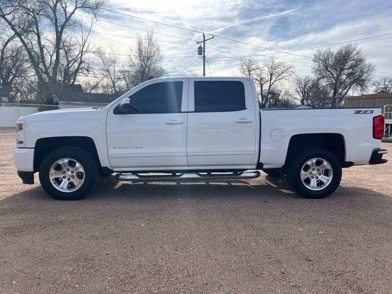 Chevrolet Silverado 1500 4WD Crew Cab 143.5" LT w/2LT 2018