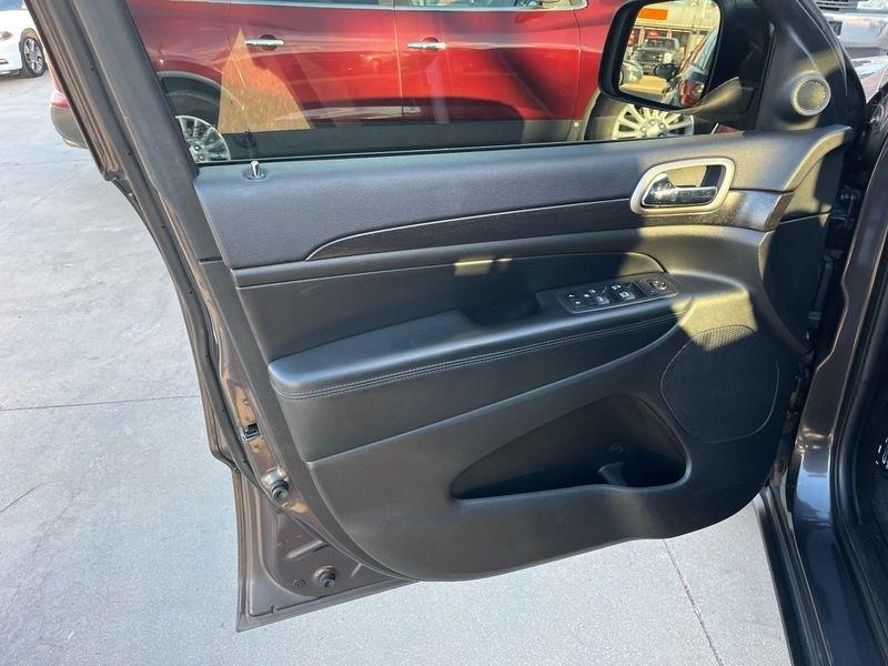 Jeep Grand Cherokee Laredo 4x4 2017