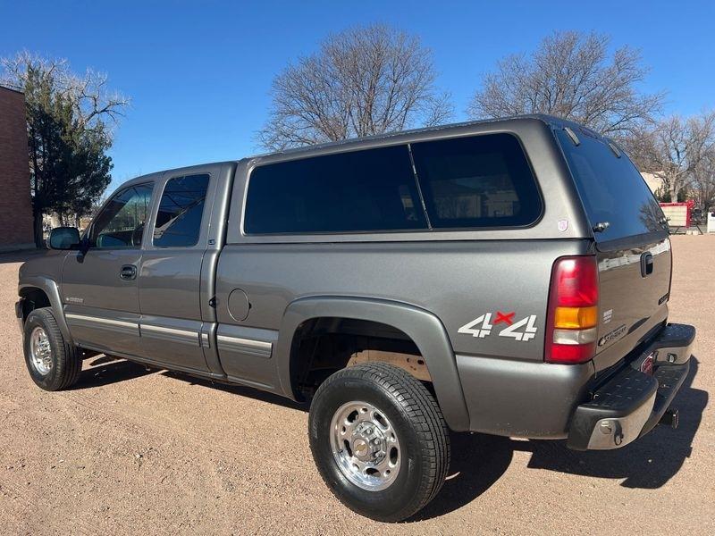 Chevrolet Silverado 2500HD Ext Cab 143.5" WB 4WD LS 2002