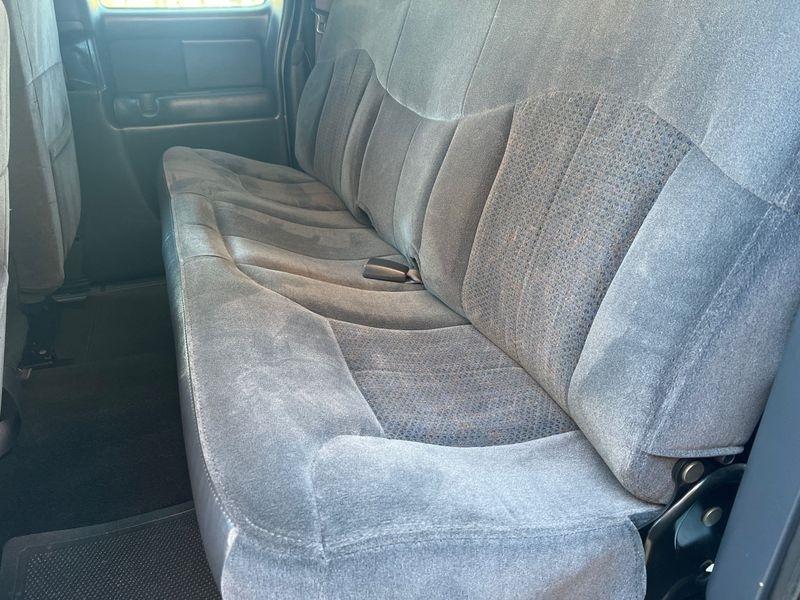 Chevrolet Silverado 2500HD Ext Cab 143.5" WB 4WD LS 2002