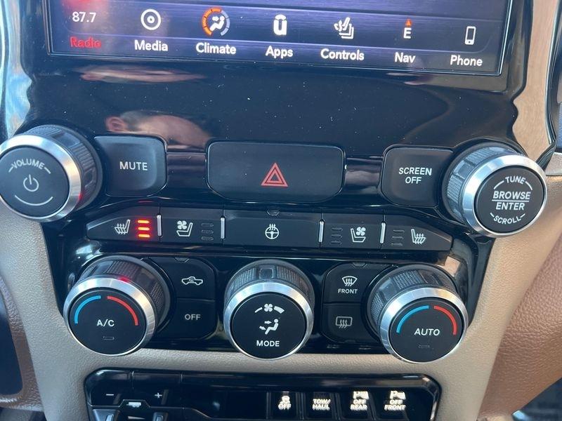 RAM 1500 Laramie 4x4 Crew Cab 5'7" Box 2019