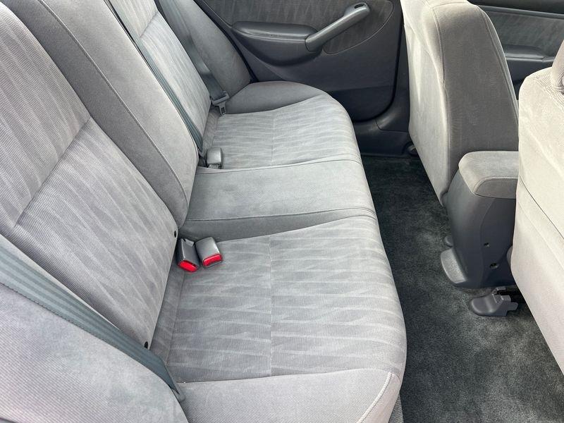 Honda Civic Sdn LX AT 2005