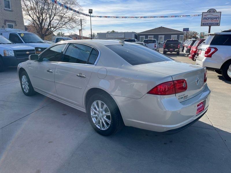Buick Lucerne 4dr Sdn CXL 2011