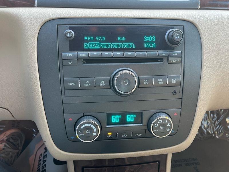 Buick Lucerne 4dr Sdn CXL 2011