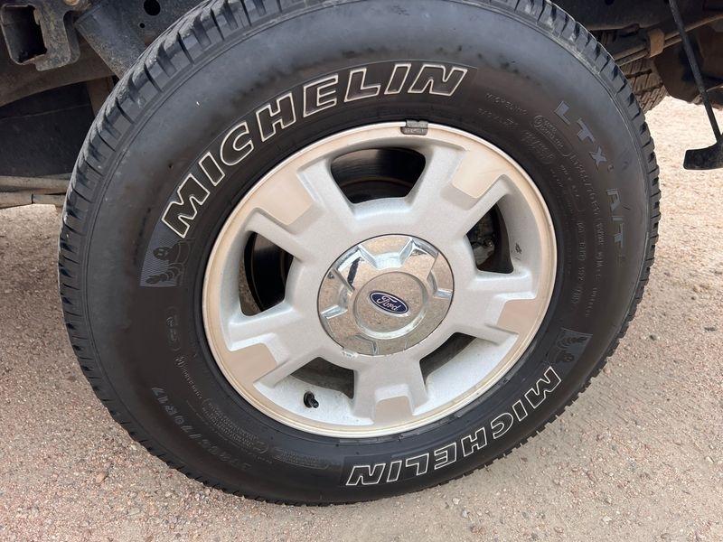 Ford F-150 4WD SuperCrew 145" Platinum 2012