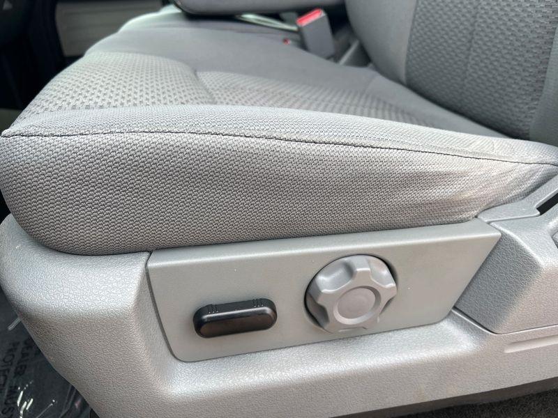 Ford F-150 4WD SuperCrew 145" Platinum 2012