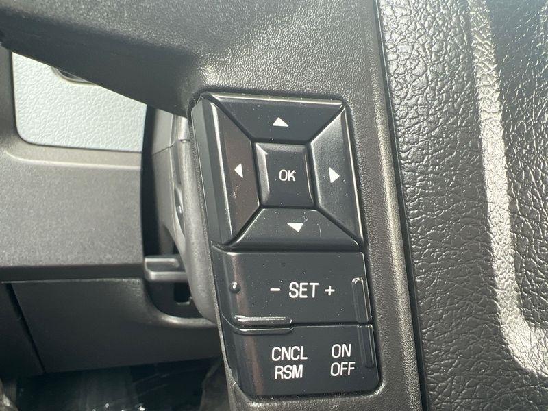 Ford F-150 4WD SuperCrew 145" Platinum 2012