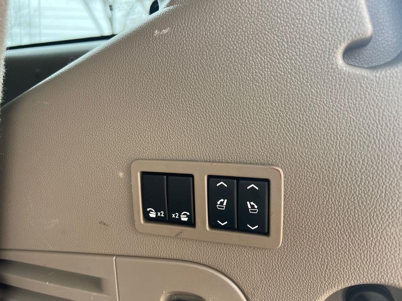 Chevrolet Tahoe 4WD 4dr Premier 2017