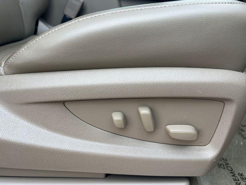 Chevrolet Tahoe 4WD 4dr Premier 2017