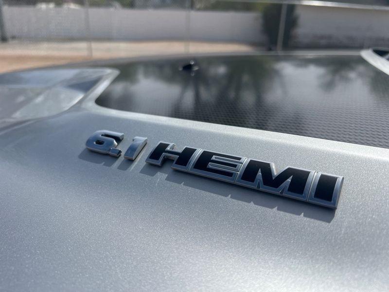 Dodge Challenger 2dr Cpe SRT8 2009