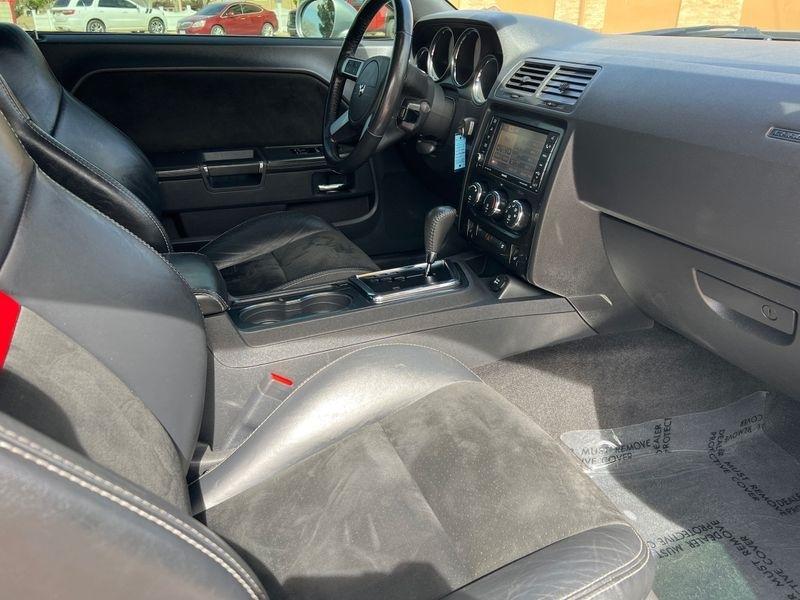 Dodge Challenger 2dr Cpe SRT8 2009