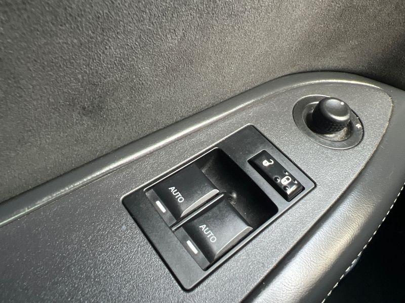 Dodge Challenger 2dr Cpe SRT8 2009