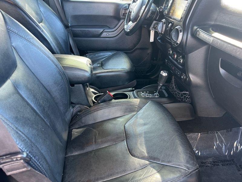 Jeep Wrangler Unlimited 4WD 4dr Moab *Ltd Avail* 2013