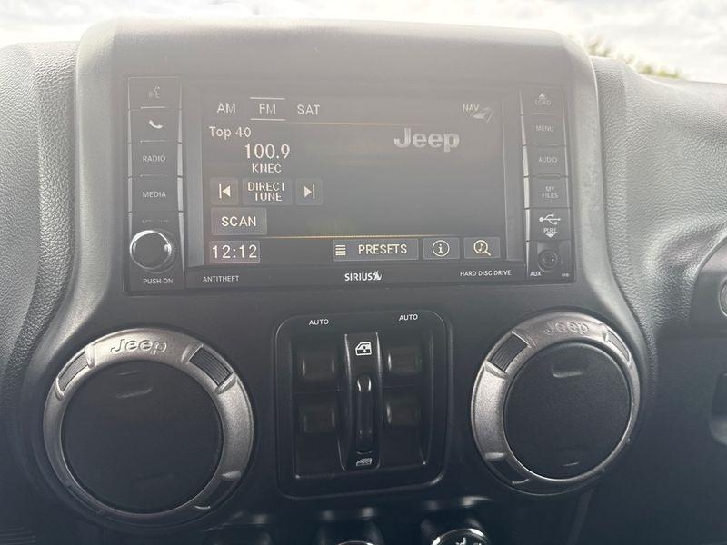 Jeep Wrangler Unlimited 4WD 4dr Moab *Ltd Avail* 2013